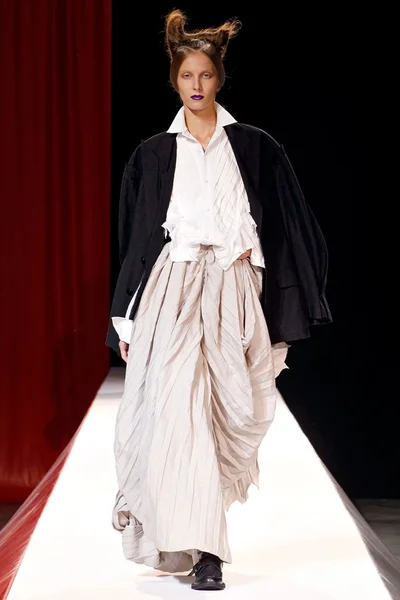 Look 8